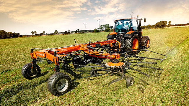 Centre Delivery Rakes | Kubota Canada